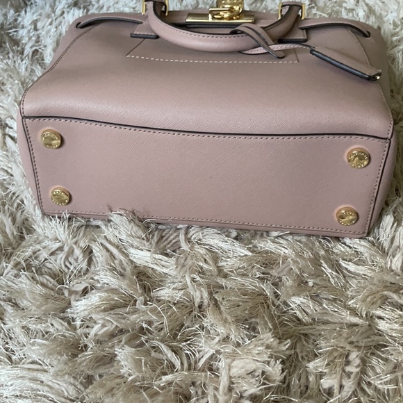 Michael Kors Hamilton Satchel in Pink - Picture 5 of 12